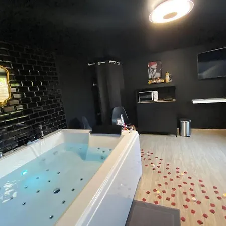 Le Cineglam Spa Margny-les-Compiegne