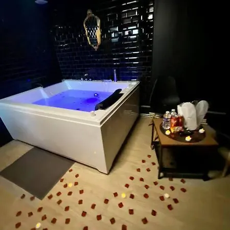 Lägenhet Le Cineglam Spa Margny-les-Compiegne